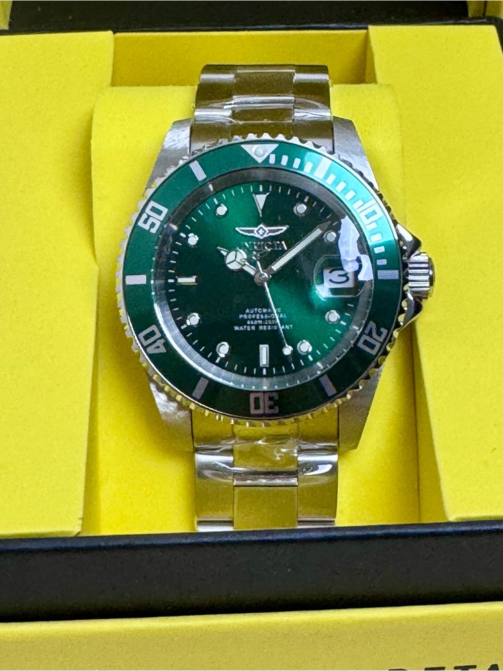 Invicta Pro Diver Men's 40mm Automatic Watch Green Dial and Bezel (35688)